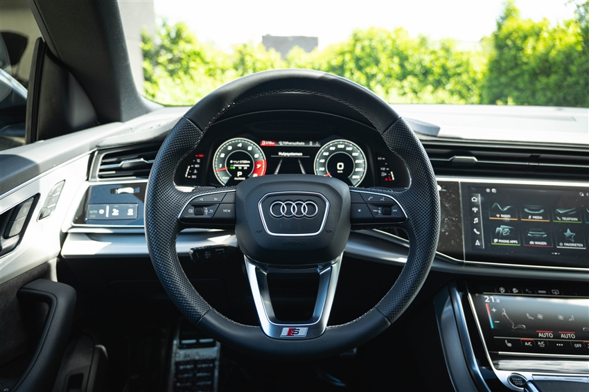 Audi Q8 55TFSI S-Line